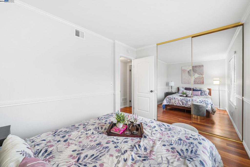 PARK VILLAS - Residential