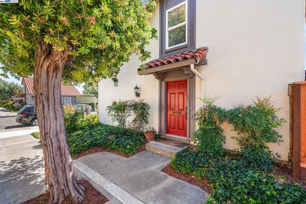 Open House this Saturday 7/26, from 1 to 4 p.m. This warm & inviting, upgraded 3-bedroom, 2-bath, 2-story townhome with attached 2-dar garage is a highly desirable end unit. (The only shared wall is found in the garage.) The eat-in kitchen with ample natural light offers granite slab counters, contemporary cabinetry & light fixtures, newer tile flooring & Bosch dishwasher. The primary suite on the upper level includes walk-in closet with organizer & new slider barn door & primary bath with new shower/sink/vanity/light fixture & more. Two spacious guest bedrooms with mirrored closet doors & updated guest bath are located on the entry level. Also has freshly painted interior, hardwood flooring, newer heating/ac unit & ample storage in the attic area. Enjoy your own private patio area with shaded pergola - ideal for morning coffee, a weekend BBQ or entertaining. The complex offers a sparkling, newly renovated in ground swimming pool & clubhouse, as well as an RV storage lot. The prime location is in convenient proximity to all 3 levels of award-winning schools, the arroyo walking trail, Ace commuter train and the heart of downtown Pleasanton.