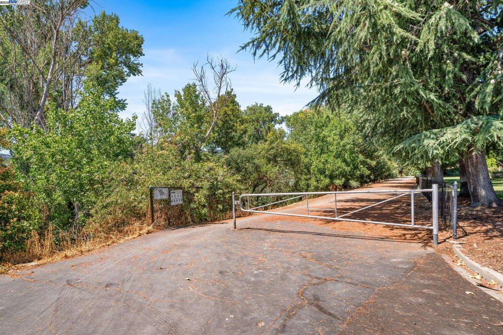 PARK VILLAS - Residential