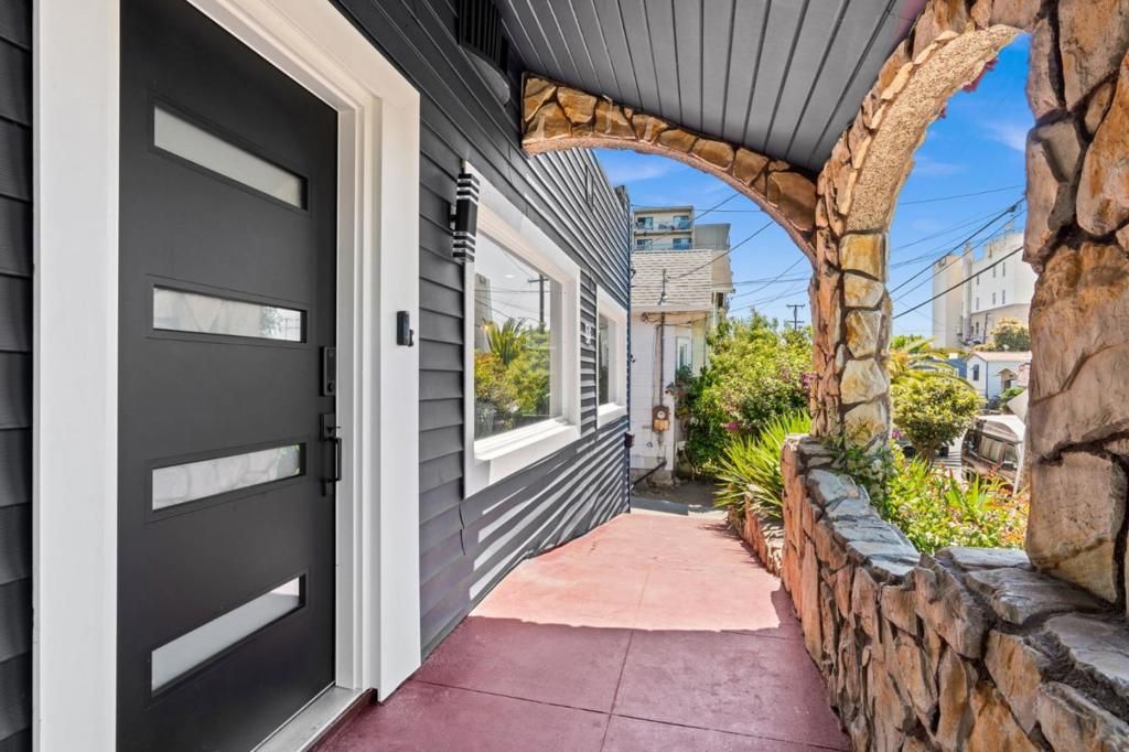Photo of 2926 E 22nd Street, Oakland, CA 94601 (MLS # ML82043377)