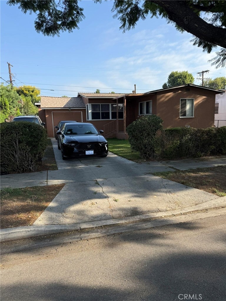 901 E 102nd