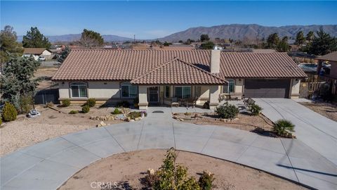 Photo of 7653 Montrose Ave, Hesperia, CA 92345 (MLS # CV26022385)