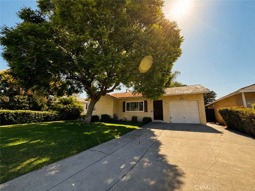 2918 Foss Ave