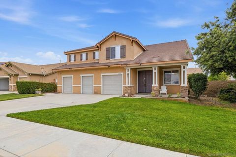 Photo of 31342 Euclid Loop Loop, Winchester, CA 92596 (MLS # 260010151SD)
