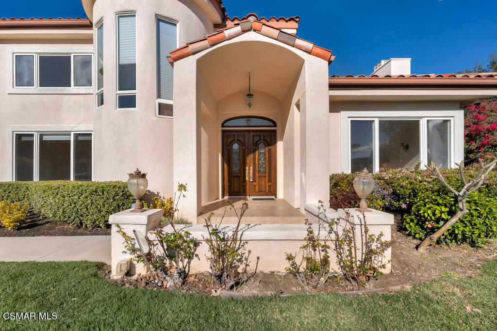 7111 Los Coyotes Place