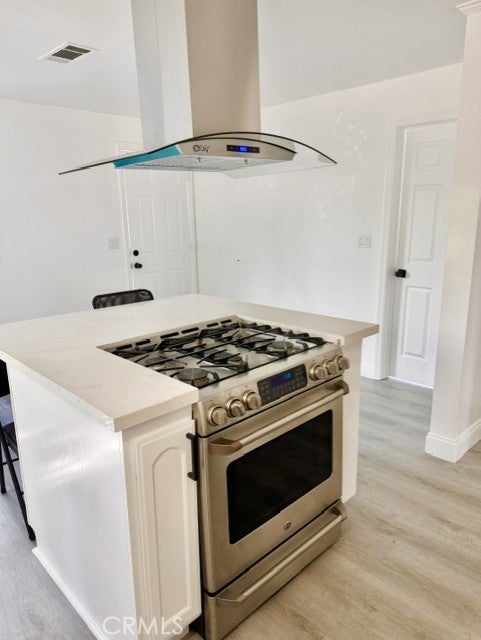 4403 Cedar Ave