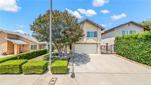 Photo of 14933 Index ST, San Fernando, CA 91345 (MLS # SR26103675)