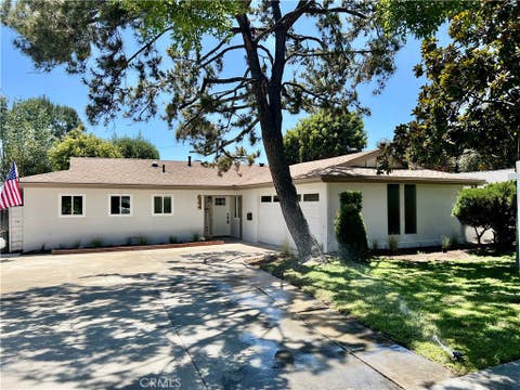 Photo of 644 Moonstone Court, Upland, CA 91786 (MLS # CV26168746)
