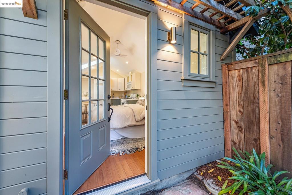 ROCKRIDGE - Residential