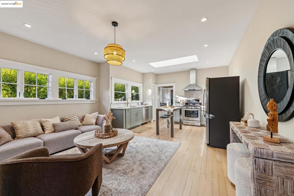 ROCKRIDGE - Residential