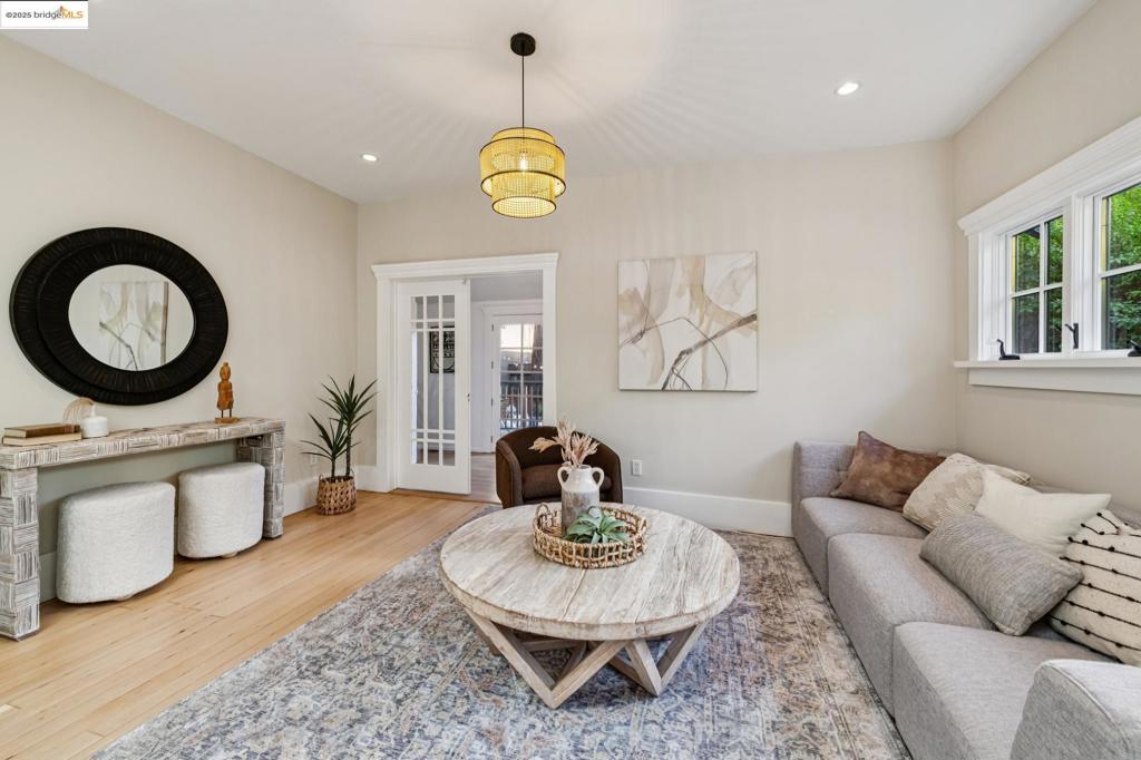 ROCKRIDGE - Residential