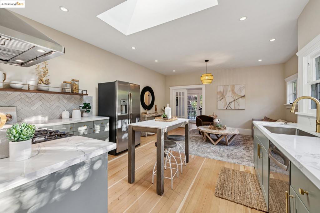 ROCKRIDGE - Residential