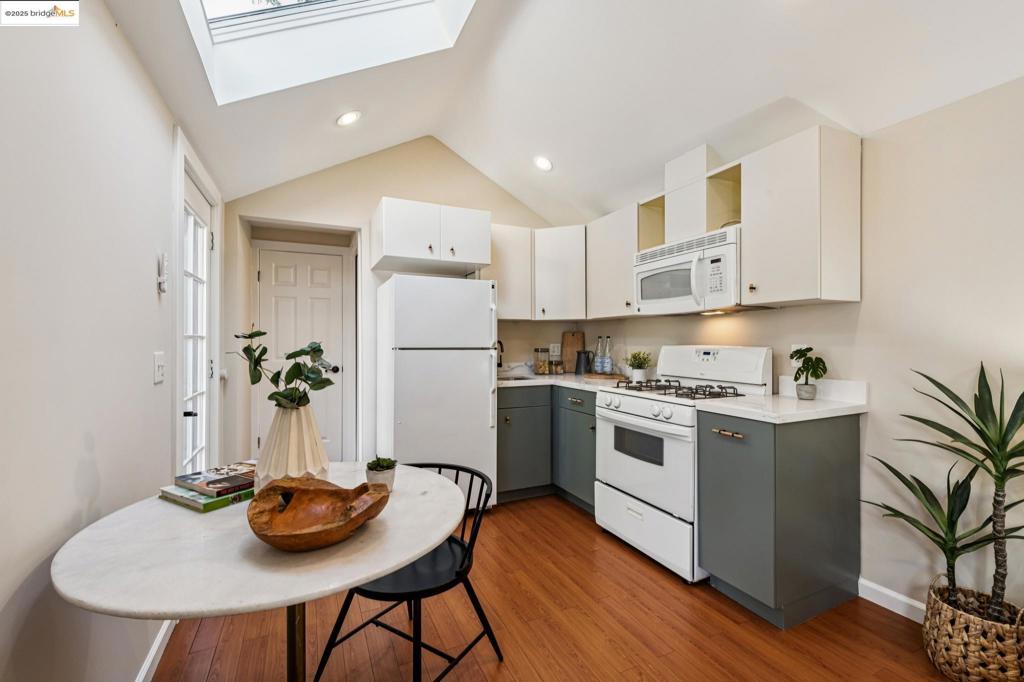 ROCKRIDGE - Residential