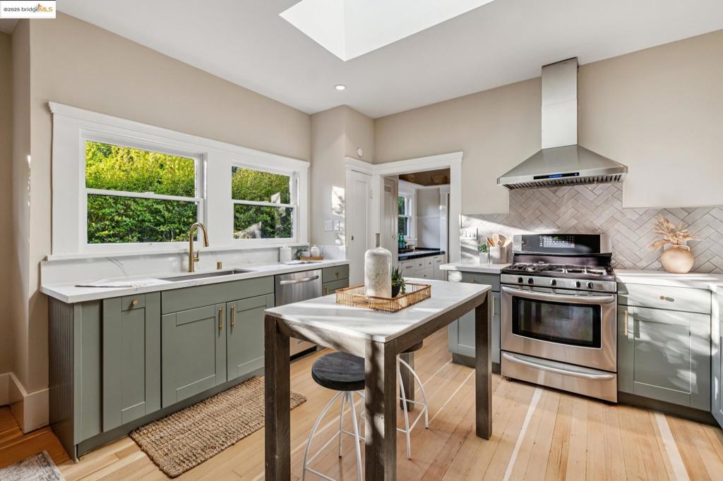 ROCKRIDGE - Residential