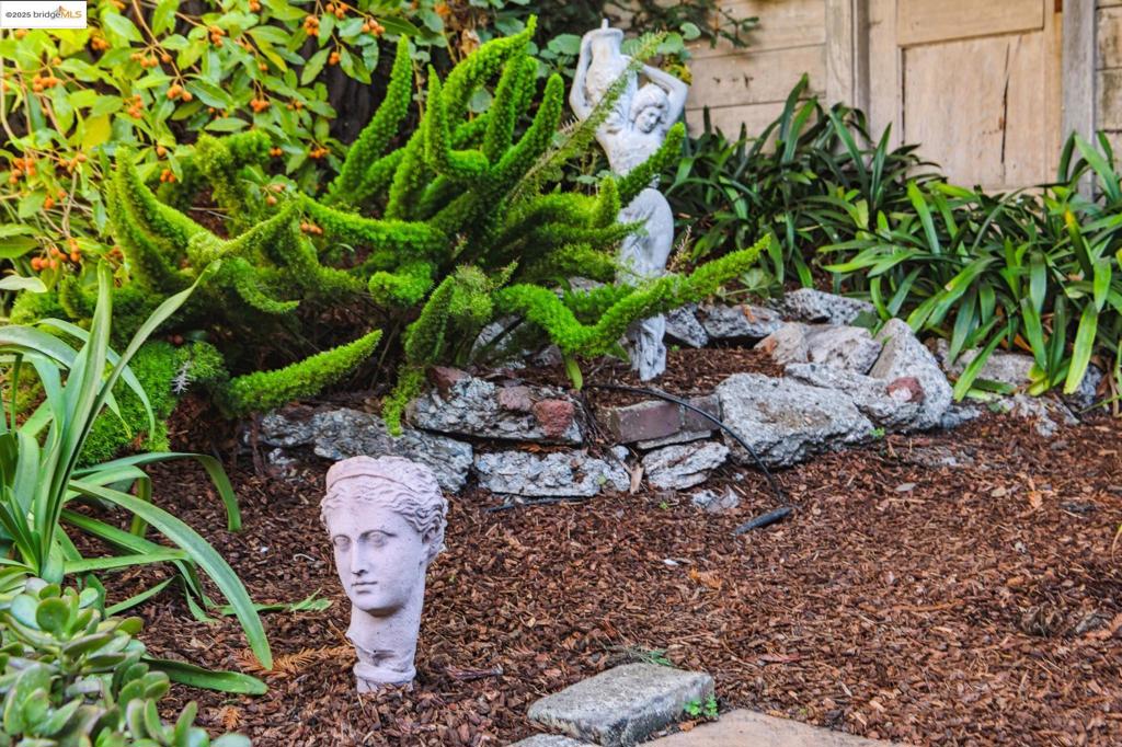 ROCKRIDGE - Residential