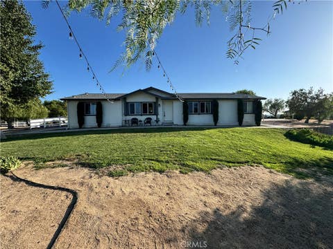 Photo of 40450 Calle Cancion, Temecula, CA 92592 (MLS # SW26173535)