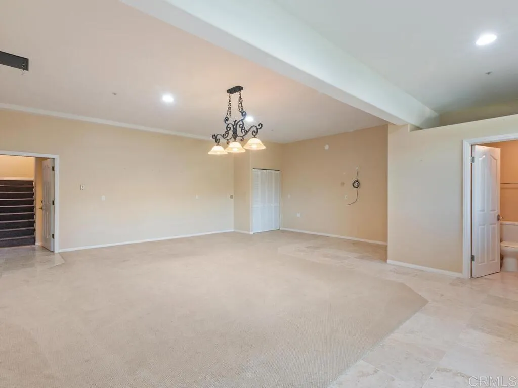 Fallbrook, California 92028, United States, 5 Bedrooms Bedrooms, ,5 BathroomsBathrooms,Residential,Active,254343