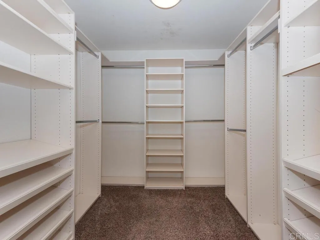 Fallbrook, California 92028, United States, 5 Bedrooms Bedrooms, ,5 BathroomsBathrooms,Residential,Active,254343