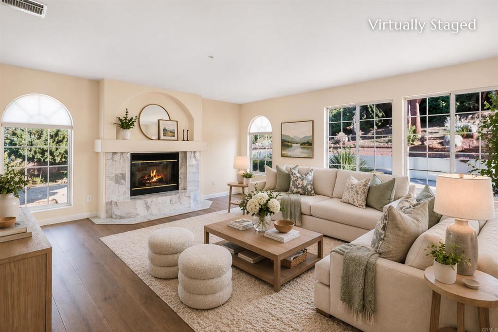 2230 Calle Dos Lomas