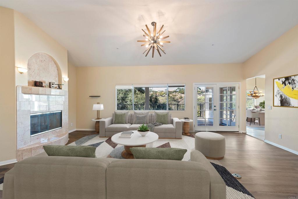 2230 Calle Dos Lomas