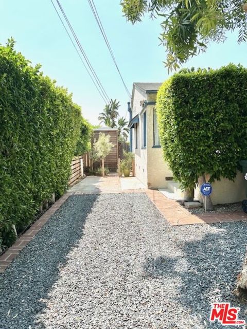 Photo of 9012 Phyllis Avenue, West Hollywood, CA 90069 (MLS # 26834095)