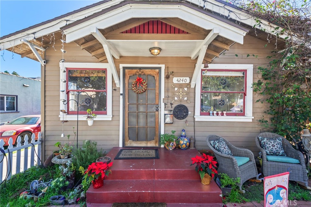 4240 E 15th