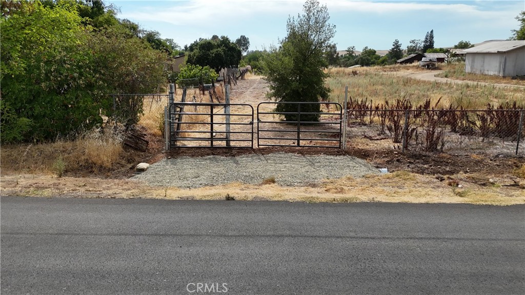 Rare opportunity to own this fantastic 1.5 acre interior lot with a 60' driveway access. Please look for the signs, and be sure not to disturb the occupants at 1933 10 St, as this is just an easement. There are 2 newly added gates from 10th Street on the South side of the easement property. Come build your dream home, add a hobby farm, or just have ample space to spread out. Priced to sell quickly!