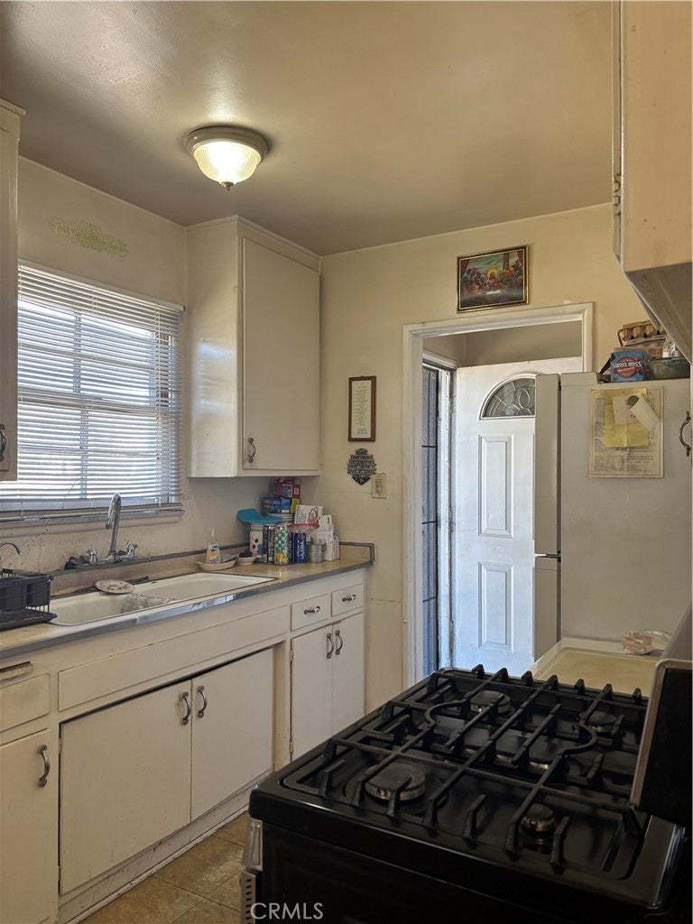 1410 N Tejon Avenue
