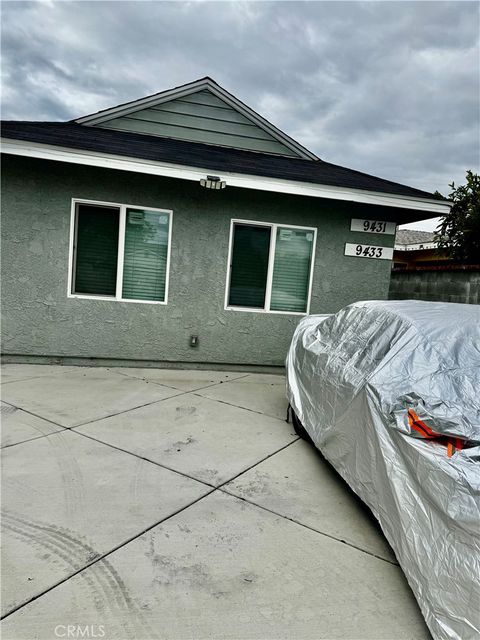 Photo of 9431 Nagle Avenue, Arleta, CA 91331 (MLS # SR26097949)