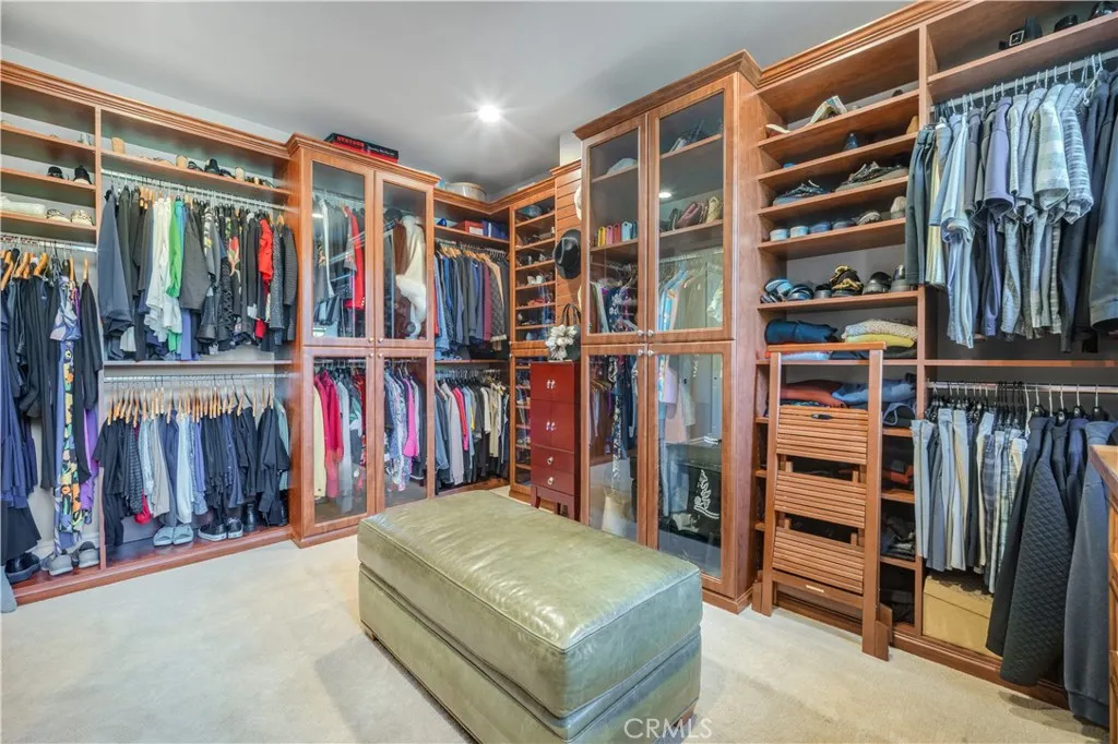 Calabasas, California 91302, United States, 6 Bedrooms Bedrooms, ,7 BathroomsBathrooms,Residential,Active,105039