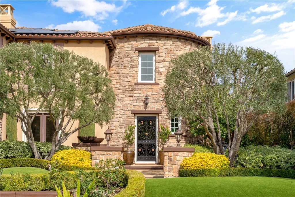 Calabasas, California 91302, United States, 6 Bedrooms Bedrooms, ,7 BathroomsBathrooms,Residential,Active,105039