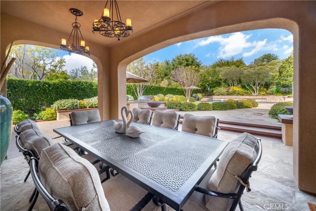 Calabasas, California 91302, United States, 6 Bedrooms Bedrooms, ,7 BathroomsBathrooms,Residential,Active,105039