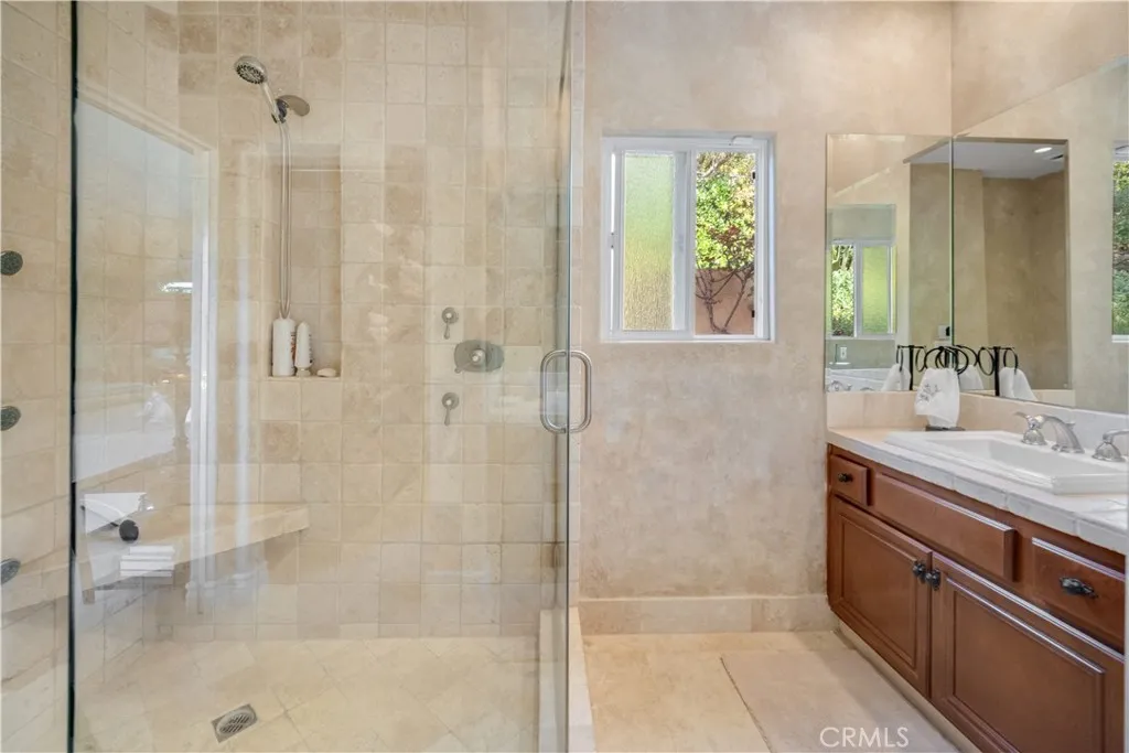 Calabasas, California 91302, United States, 6 Bedrooms Bedrooms, ,7 BathroomsBathrooms,Residential,Active,105039