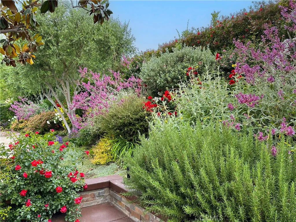 Calabasas, California 91302, United States, 6 Bedrooms Bedrooms, ,7 BathroomsBathrooms,Residential,Active,105039