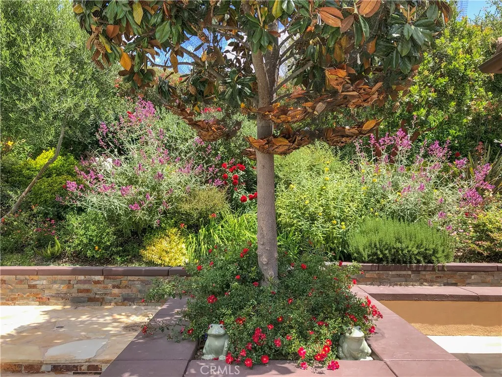 Calabasas, California 91302, United States, 6 Bedrooms Bedrooms, ,7 BathroomsBathrooms,Residential,Active,105039