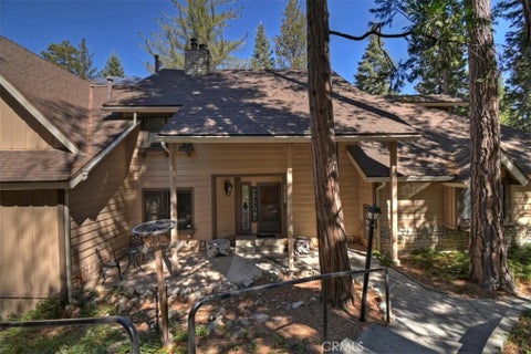 Tiny photo for 27456 White Fir Dr, Lake Arrowhead, CA 92352 (MLS # IG26225448)
