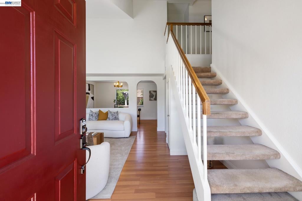 2227 Emerald Hills Cir