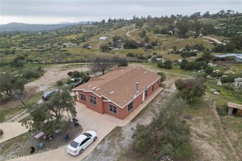 35125 Hobbiton Hemet CA 92544