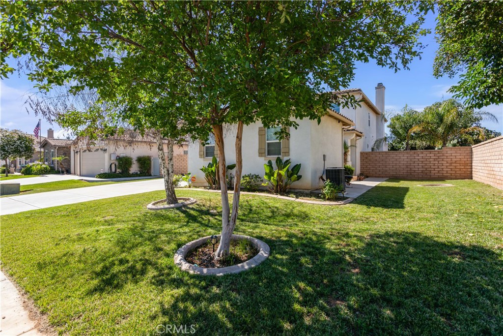 28399 Northmoore Place