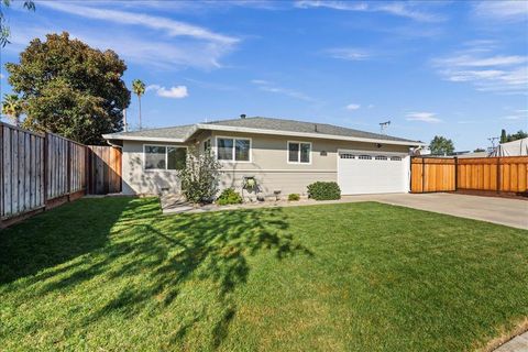 Photo of 5159 Elester Drive, San Jose, CA 95124 (MLS # ML82043511)