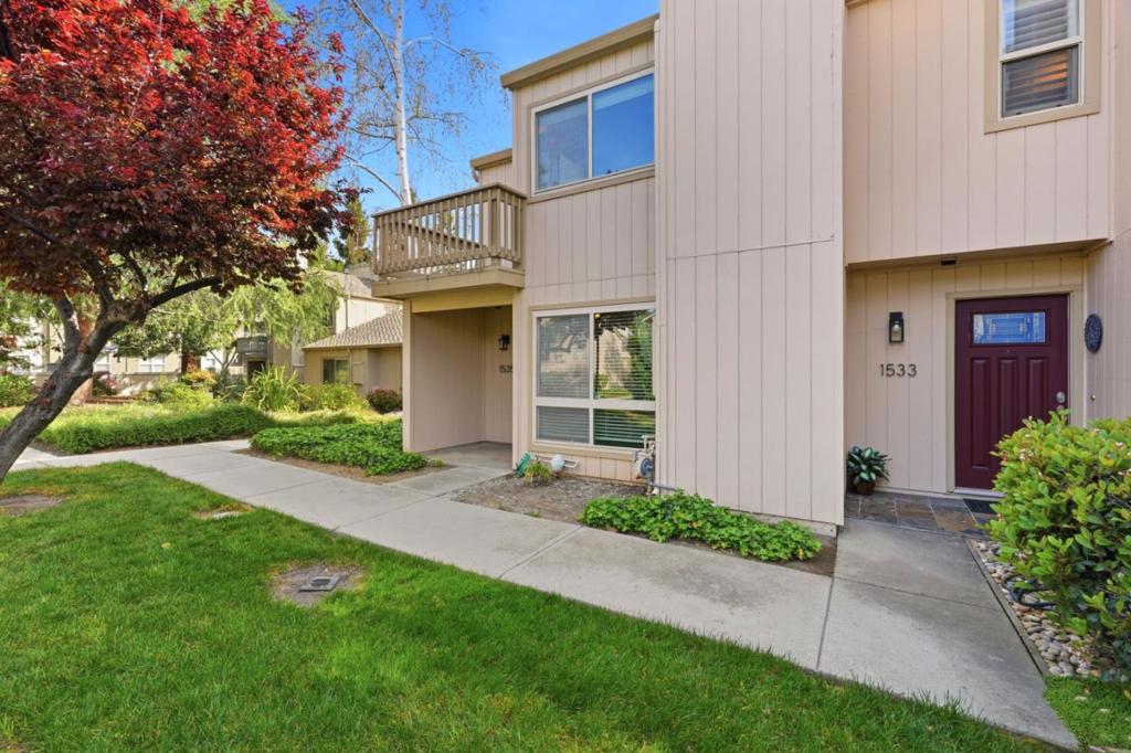 1535 Huddersfield Court