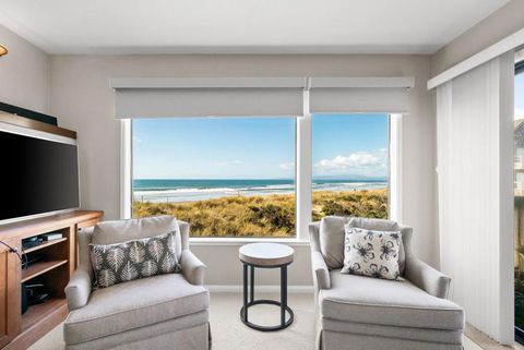 Photo of 101 Shell Drive #225, Watsonville, CA 95076 (MLS # ML82035378)