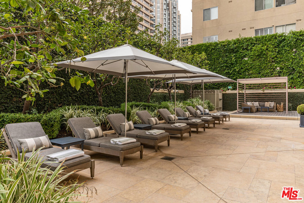 10727 Wilshire Boulevard 1805