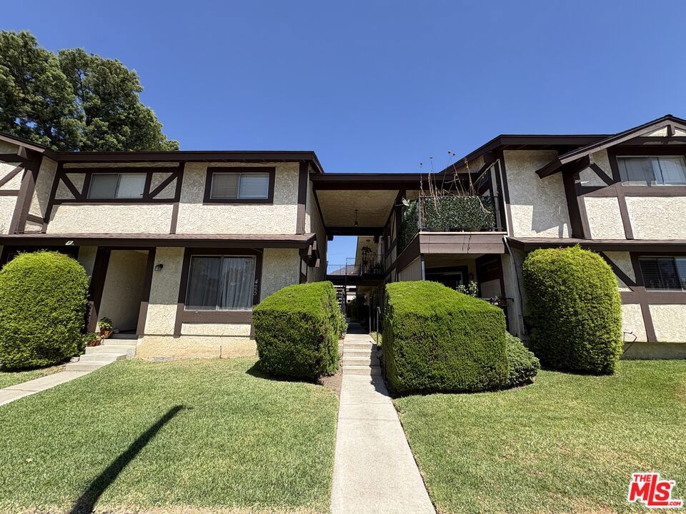 425 Linwood Avenue M