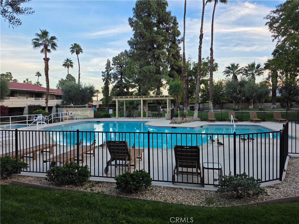 Palm Springs Villas I (33115) - Residential