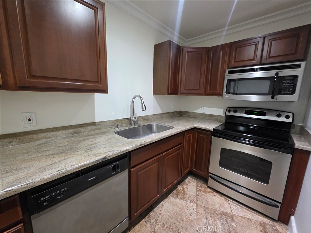 Palm Springs Villas I (33115) - Residential