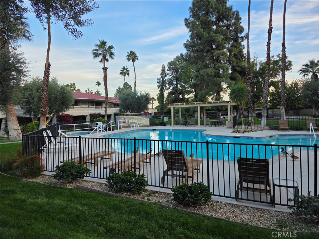 Palm Springs Villas I (33115) - Residential