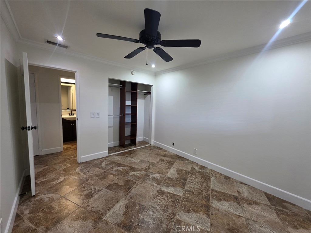 Palm Springs Villas I (33115) - Residential