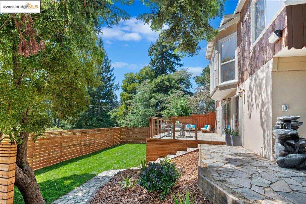 Properties 3 164 Duncan Way