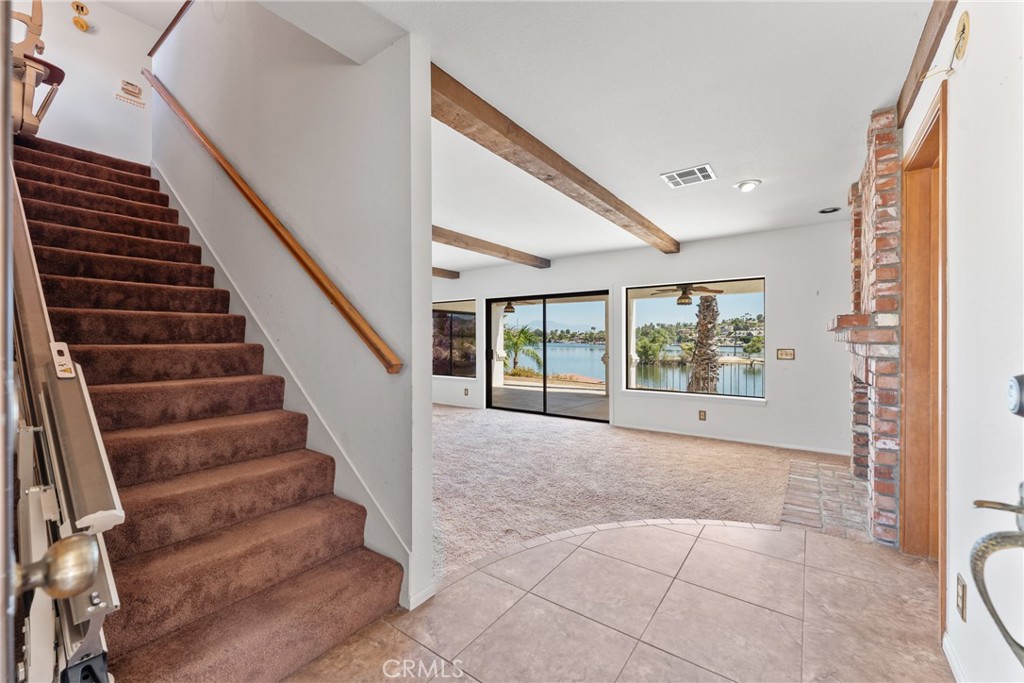 21998 Strawberry Lane